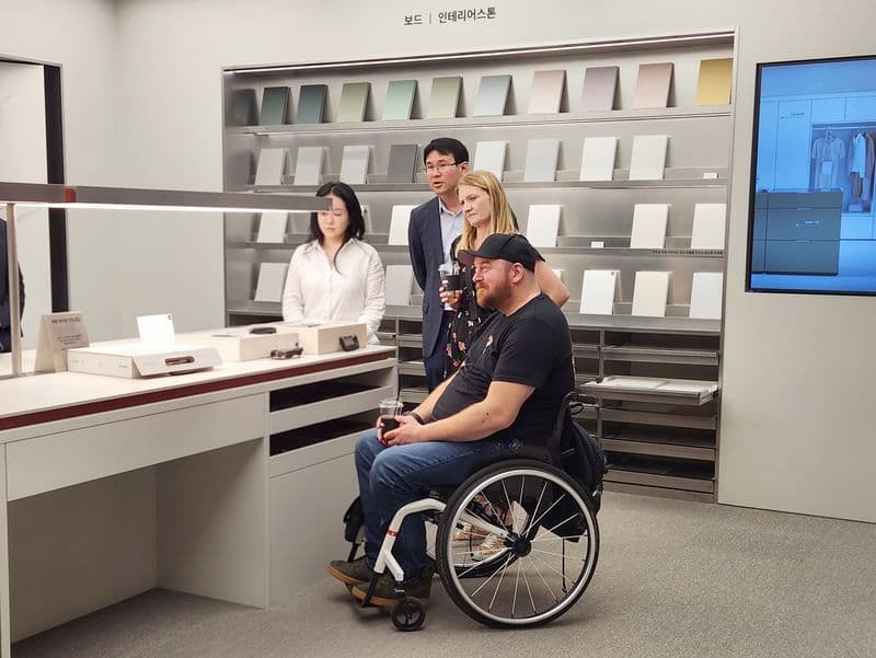 레딩 기차역에 인조대리석 공급 예정