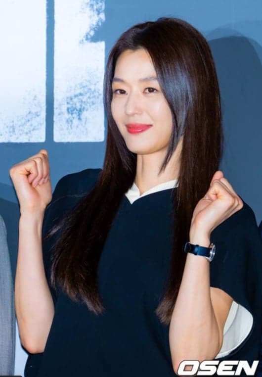 전지현, 영화 '군체' 무대인사에서 소감 밝혀