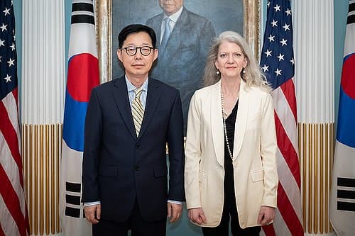 한미, 핵잠수함 등 안보합의 이행 협상 개시